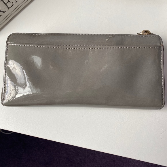 ***KATE SPADE PATENT LEATHER WALLET*** - Picture 9 of 9